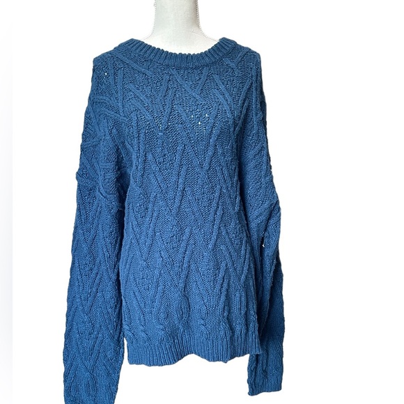 EUC Free People Isla Cable Knit Sweater in Varsity Navy - Picture 5 of 8